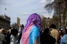 «Να παρέχεται ορμονοθεραπεία σε τρανς φυλακισμένους» - Δικαστής βάζει φρένο στο διάταγμα Τραμπ