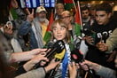 Η Γκρέτα Τούνμπεργκ έφτασε στη Γαλλία μετά την απέλασή της - «Μας απήγαγε το Ισραήλ σε διεθνή ύδατα» 