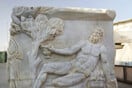 Ισραήλ: Ανακαλύφθηκε μαρμάρινη σαρκοφάγος με «διαγωνισμό κρασιού» ανάμεσα σε Διόνυσο και Ηρακλή
