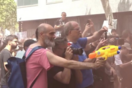Με νεροπίστολα στους τουρίστες. χιλιάδες Ισπανοί διαδηλώνουν ενάντια στον υπερτουρισμό