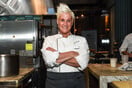 Πέθανε η σεφ και τηλεοπτική σταρ Anne Burrell 