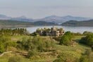 Πωλείται, όπως είναι ερειπωμένο: Ιδιωτικό νησί με κάστρο στη Σκωτία έναντι 7,5 εκατ. δολαρίων