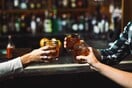 Βουλή: Κατατέθηκε το νομοσχέδιο για την προστασία των ανηλίκων από προϊόντα καπνού και αλκοόλ