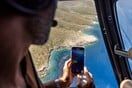 Γιατί να περιμένεις στο καράβι, όταν πετάς με ελικόπτερο το απόγευμα και κάνεις μπάνιο πριν δύσει ο ήλιος;