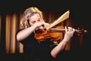Hilary Hahn: «Οι ΗΠΑ μπορούν να είναι καλύτερες από έναν τόπο διχασμού»
