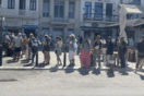 Απαγορευτικό απόπλου στις Κυκλάδες: Ουρές στα πρακτορεία από ταξιδιώτες