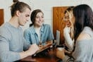 Η Gen Z «διψά» για συμβουλές καριέρας αλλά υπάρχει ένα πρόβλημα