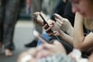 ΕΕ: Ανοίγει ο δρόμος για γονικό έλεγχο και όρια ηλικίας στα social media - Οι οδηγίες της Κομισιόν