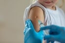 ΟΗΕ: Ο εμβολιασμός των παιδιών απειλείται από τις περικοπές της βοήθειας και την παραπληροφόρηση