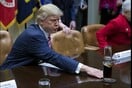 Τι γλυκαίνει την Coca-Cola στις ΗΠΑ; Η ανάρτηση Τραμπ και η διπλωματική απάντηση της εταιρείας