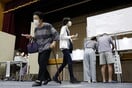 Εκλογές στην Ιαπωνία: Αβεβαιότητα για τον πρωθυπουργό Ισίμπα δείχνουν τα exit polls