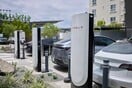 Πώς ο «πόλεμος« Τραμπ - Μασκ βάζει φρένο στην Tesla