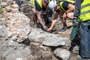 Σκελετός ιππότη από τον Μεσαίωνα βρέθηκε κάτω από πρώην παγωτατζίδικο στην Πολωνία