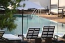 Γαλλία: Κάλεσμα για απαγόρευση των «αποκλειστικά για ενήλικες» ξενοδοχείων