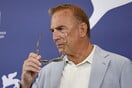 Κέβιν Κόστνερ: «Kατάφωρο ψέμα» η αγωγή για εκτός σεναρίου σκηνή βιασμού