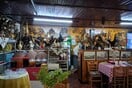Το Χάνι της Ρέρεσης είναι ένα από τα τελευταία της Ελλάδας