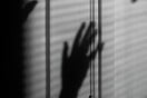 Σοβαρή υπόθεση ενδοοικογενειακής βίας στην Κάρυστο: Άνδρας επιτέθηκε με μαχαίρια στη σύζυγό του