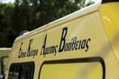 Σοβαρό τροχαίο στη Μεσογείων: Μοτοσικλέτα παρέσυρε πεζό – Σε κρίσιμη κατάσταση στο ΚΑΤ