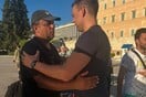 Τέμπη: Συνάντηση Κασσελάκη με τον πατέρα του 22χρονου Ντένις Ρούτσι στο Σύνταγμα