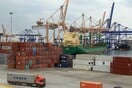 Χιλιάδες κοντέινερ με κινεζικά προϊόντα κατασχέθηκαν στο λιμάνι του Πειραιά