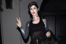 Η Kat Von D δείχνει τη ριζική μεταμόρφωσή της με black-out tattoo που καλύπτει το 80% του σώματός της
