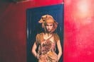 «Dirty Looks»: Υψηλή ραπτική με λάσπη, λεκέδες και καψαλισμένα ρούχα