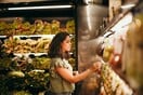 Στα ύψη οι τιμές σε τρόφιμα και ενοίκια παρά την υποχώρηση του πληθωρισμού 