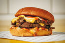NOB BURGER: Το πιο «not ordinary» μπέργκερ της πόλης ετοιμάζεται να εξαπλωθεί