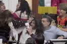 Μεξικό: Πιάστηκαν στα χέρια μέσα στη Βουλή - Σπρωξιές, χαστούκια και τραβήγματα μαλλιών σε live μετάδοση