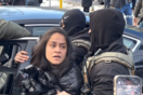 Μινεάπολη: Πράκτορες της ICE έσυραν ΑμεΑ πολίτη με τη βία από το όχημά της: «Πήγαινα στον γιατρό»