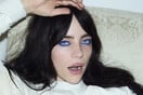 Η Billie Eilish φλερτάρει με το The Bell Jar της Sylvia Plath