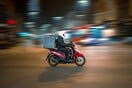 ΚΗΦΙΣΙΑ ΔΙΑΝΟΜΕΑΣ ΕΠΙΘΕΣΗ ΠΕΤΡΕΣ ΓΥΝΑΙΚΕΣ ΤΡΑΥΜΑΤΙΣΜΟΣ