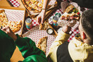 Amore Pizza: Ναπολιτάνικη πίτσα από το αδελφάκι του Lovely Days