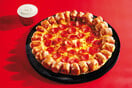 Pizza Hut: Μόλις ήρθε η νέα Cheesy Bites Pizza για να την απολαμβάνεις μπουκιά - μπουκιά με Pop it. Dip it!