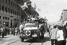Πότε προλάβαμε να μισήσουμε τόσο πολύ ο ένας τον άλλο;