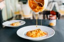 Χυλοπιτάκι χωριάτικο με Campbell's Soup, καπνιστό τυρί Μετσόβου και λουκάνικο κεφτέ Δράμας
