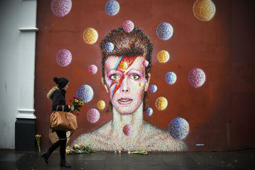Στο Brixton, τη γενέτειρα του Bowie, βρήκαν τον τέλειο τρόπο για να τιμήσουν τη μνήμη του