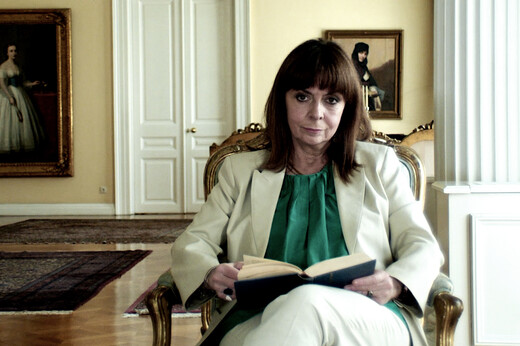 Η Α.Ε. η Πρόεδρος της Δημοκρατίας Κατερίνα Σακελλαροπούλου διαβάζει Γιώργο Σεφέρη «Επί Ασπαλάθων»