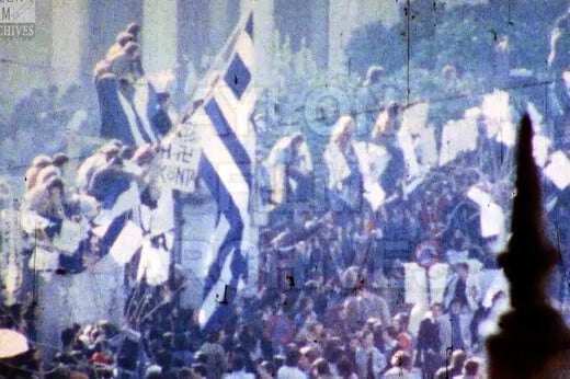 Το συγκλονιστικό έγχρωμο φιλμ του Πολυτεχνείου 16-17 Νοέμβρη 1973, του Νικόλα Βερνίκου