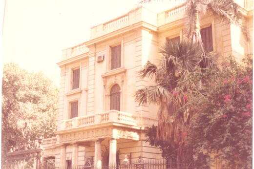 Τρία Αλεξανδρινά Μέγαρα: Φίννεϋ, Ρόλο, Σαλβάγου