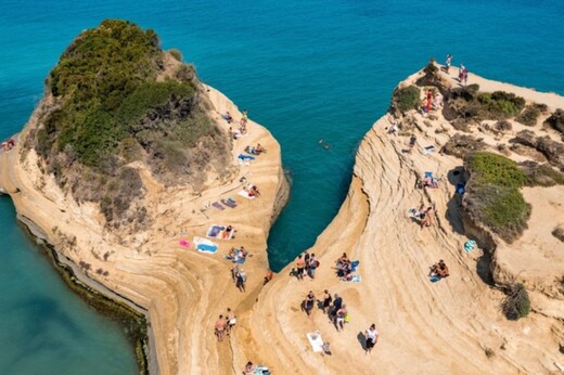 CANAL D AMOUR ΠΙΟ ΔΙΑΣΗΜΗ ΠΑΡΑΛΙΑ ΚΕΡΚΥΡΑΣ