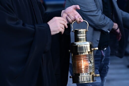 ΑΓΙΟΣ ΦΩΣ ΕΛΛΑΔΑ ΤΙ ΩΡΑ