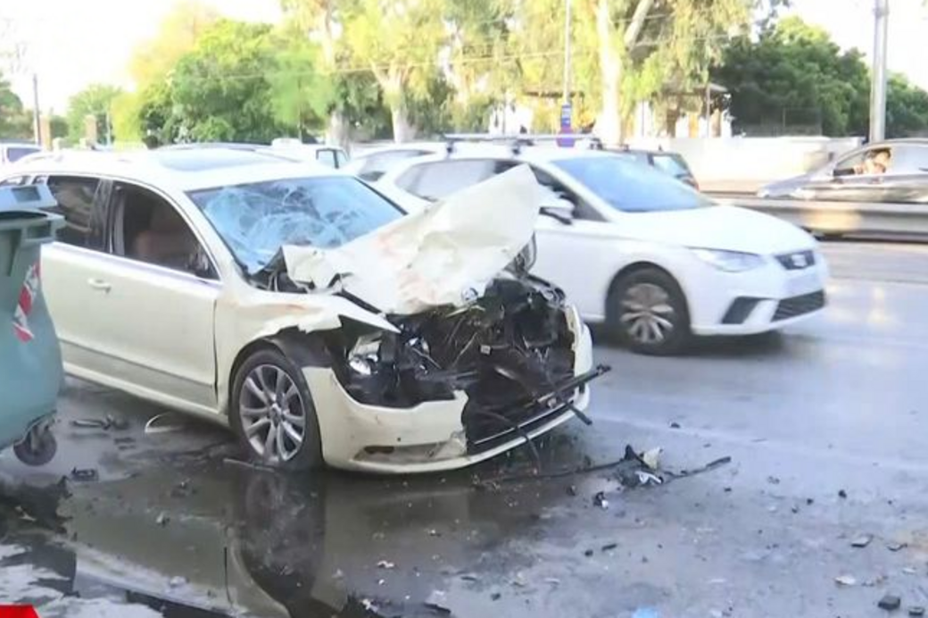 Τροχαίο στην Ποσειδώνος: Νεκρή δημοτική υπάλληλος έπειτα από σύγκρουση απορριμματοφόρου με ταξί