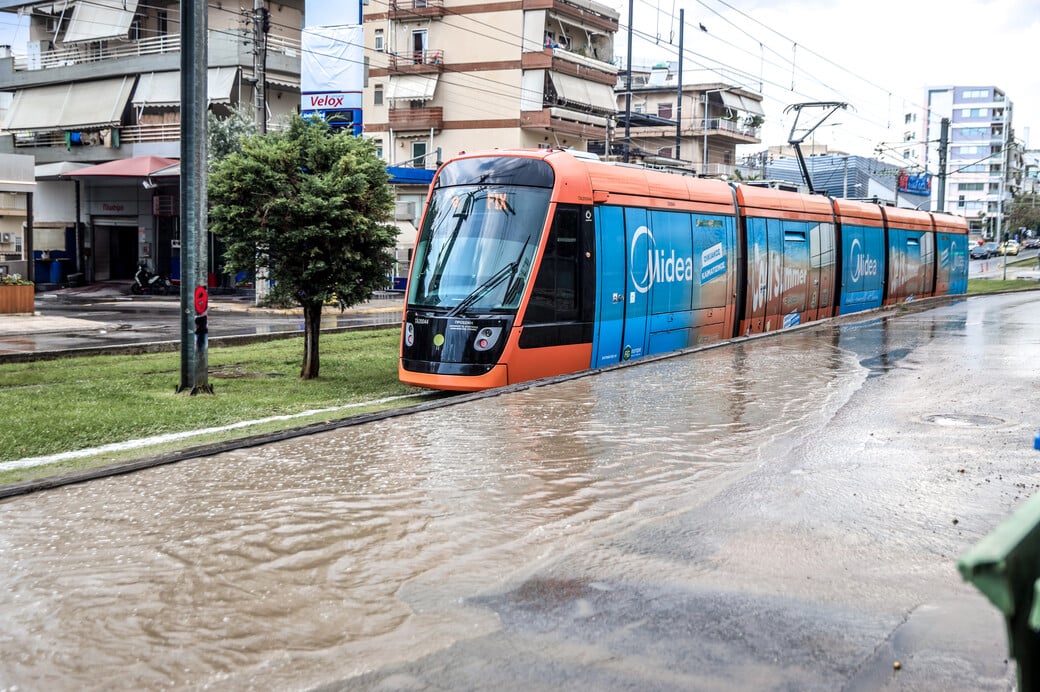Κακοκαιρία: Σφοδρή καταιγίδα έπληξε την Αττική
