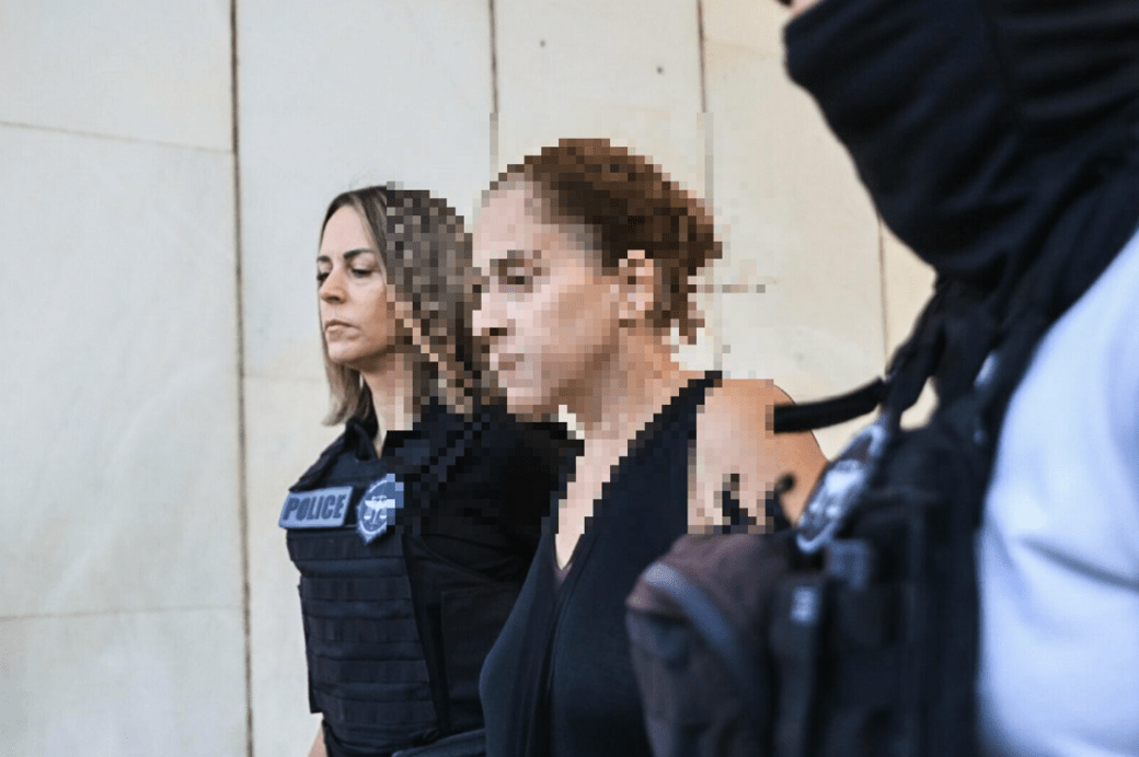 Δολοφονία στην Αγία Παρασκευή: Στη φυλακή και η πρώην σύζυγος του καθηγητή