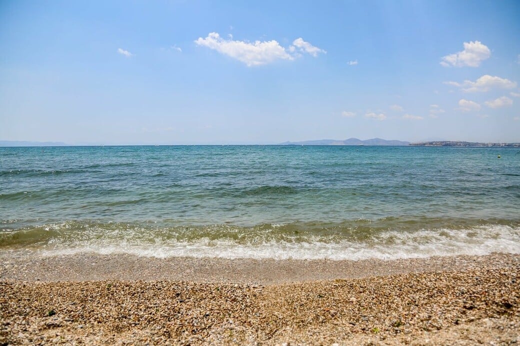 Παλαιό Φάληρο: Τεσσάρων ετών και ασιατικής καταγωγής το κοριτσάκι που βρέθηκε νεκρό στην παραλία
