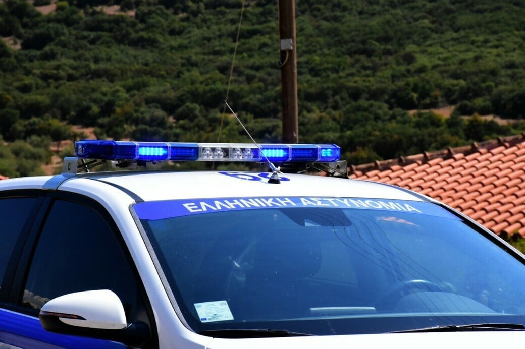 Διπλή δολοφονία στη Φοινικούντα: Το λευκό σκούτερ, η πλαστή πινακίδα και τα λάθη του δράστη