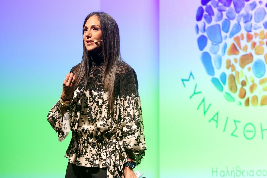 Ανθή Βούλγαρη: «Είναι σοβαρό» - Θα κινηθεί νομικά για επεξεργασμένες φωτογραφίες που κυκλοφόρησαν με το παιδί της