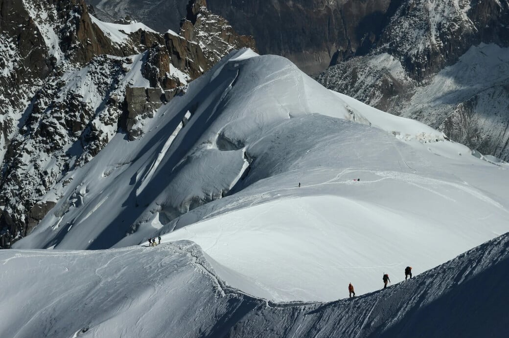 ΝΕΚΡΟΙ ΟΡΕΙΒΑΤΕΣ ΒΑΡΔΟΥΣΙΑ ΜΗΤΕΡΑ