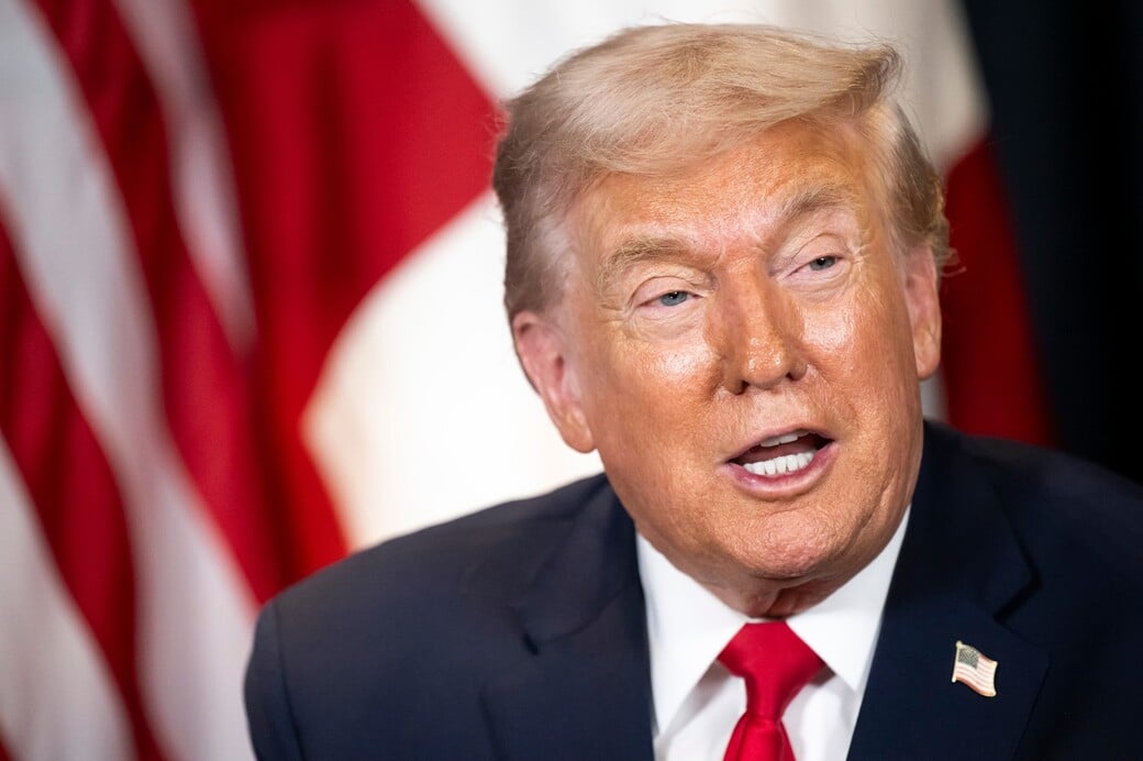 ΝΤΟΝΑΛΝΤ ΤΡΑΜΠ ΓΡΟΙΛΑΝΔΙΑ ΔΑΣΜΟΙ